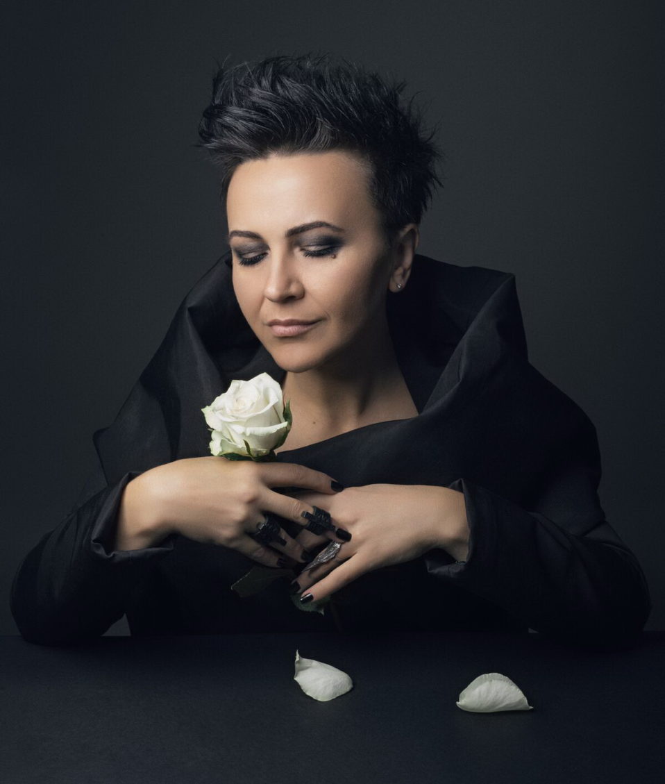 Amira Medunjanin & Vojvođanski simfonijski orkestar – RASPRODATO