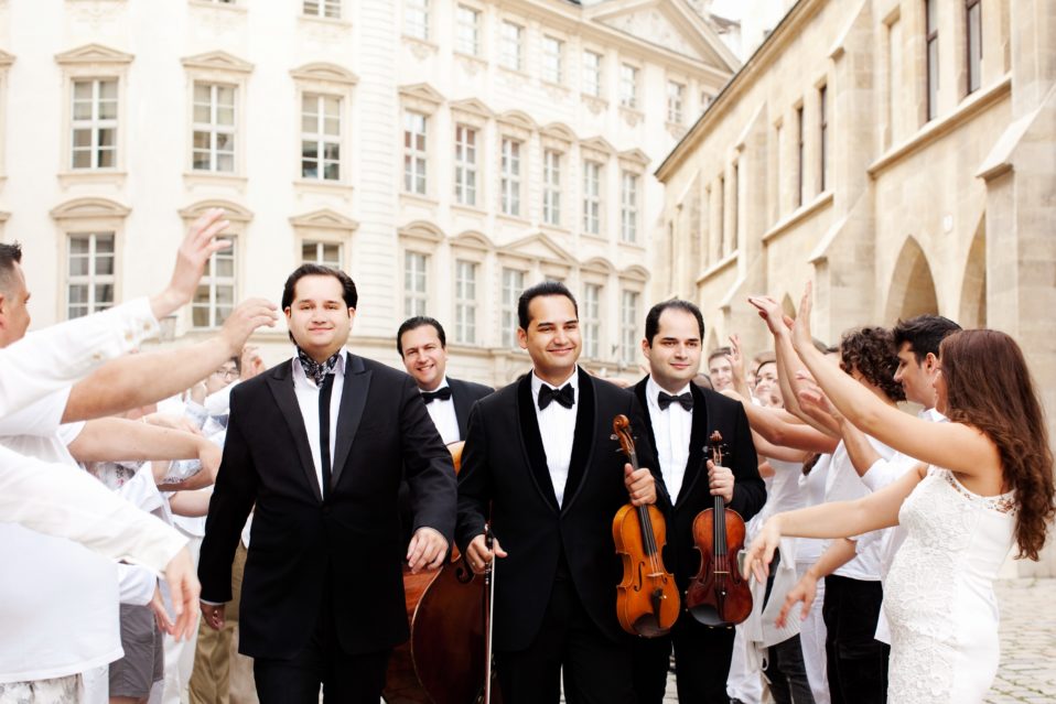 Ansambl JANOŠKA & Vojvođanski simfonijski orkestar